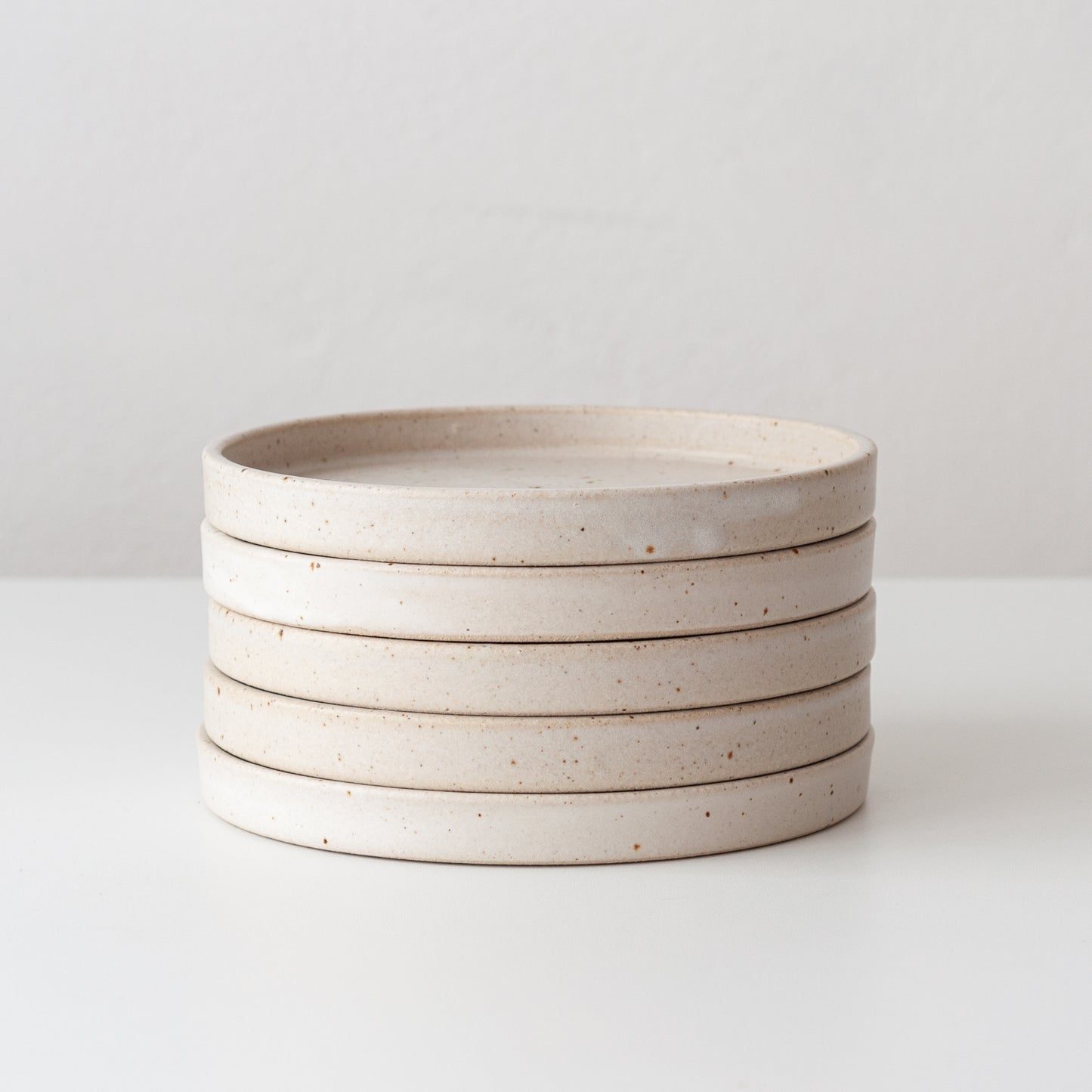 Everyday Cake Plate - Matte White & Speckled