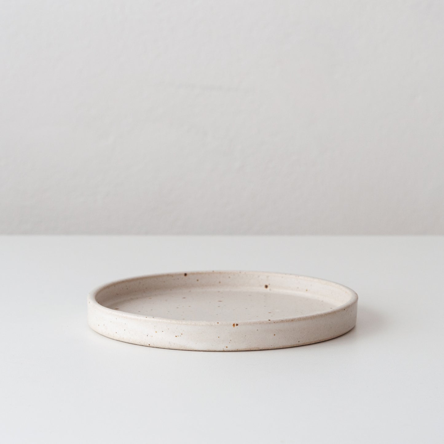 Everyday Cake Plate - Matte White & Speckled