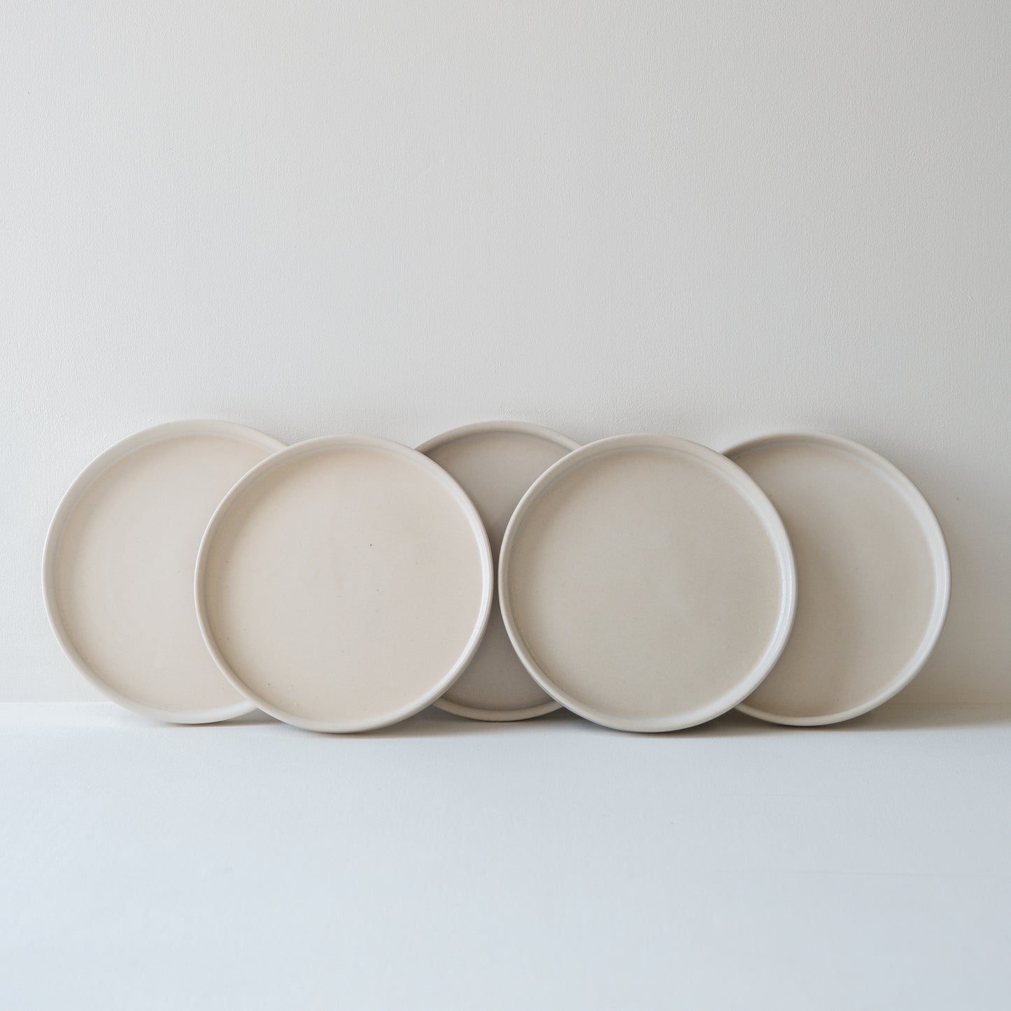 Everyday Cake Plates Matte White - Set of 5 SECONDS