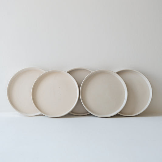Everyday Cake Plates Matte White - Set of 5 SECONDS