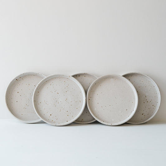 Everyday Cake Plates Matte White & Speckle - Set of 5 SECONDS