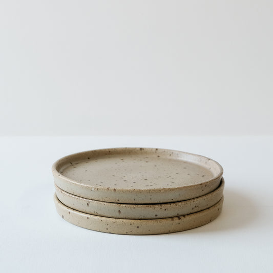 Everyday Cake Plates Spelt & Speckle - Set of 3 SECONDS