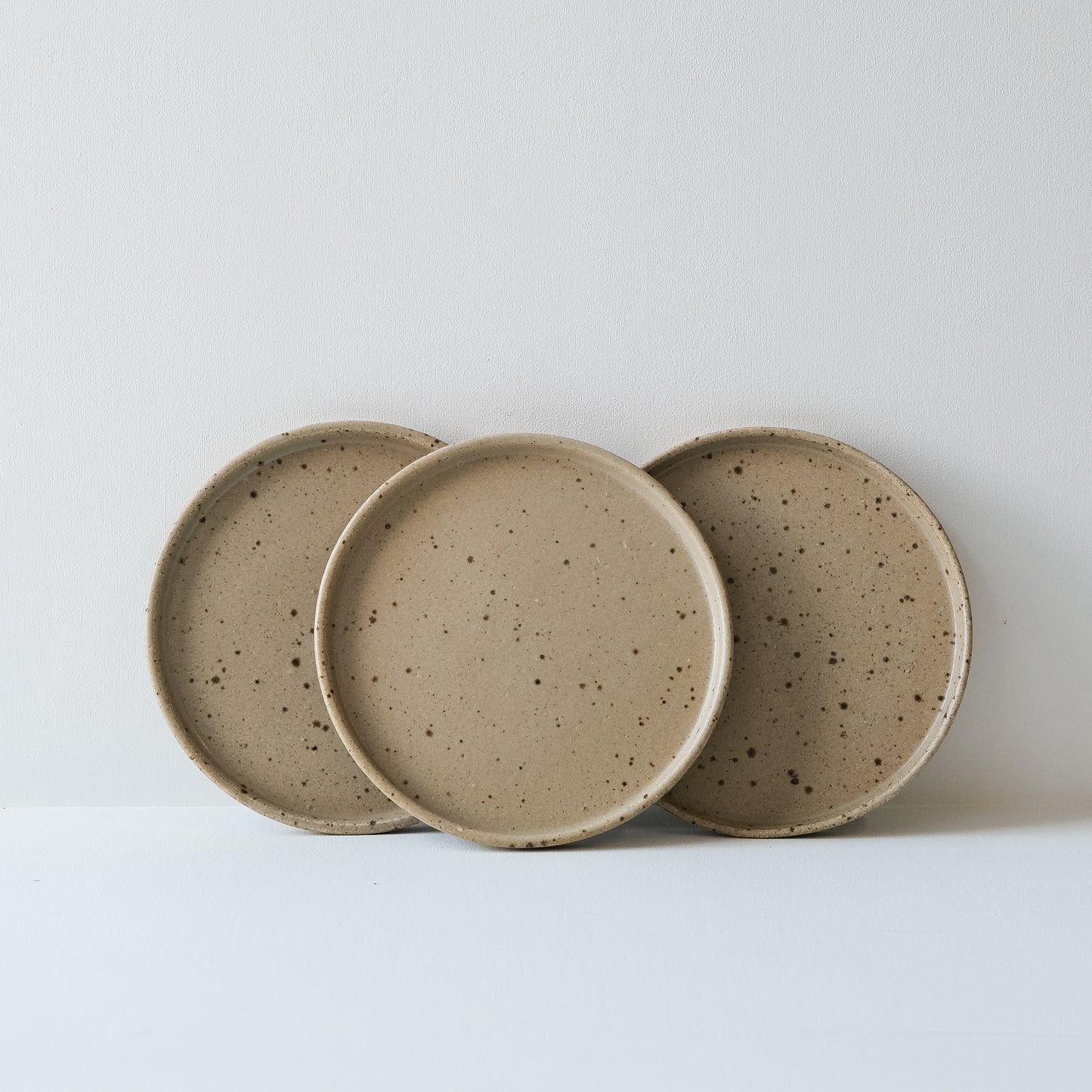 Everyday Cake Plates Spelt & Speckle - Set of 3 SECONDS
